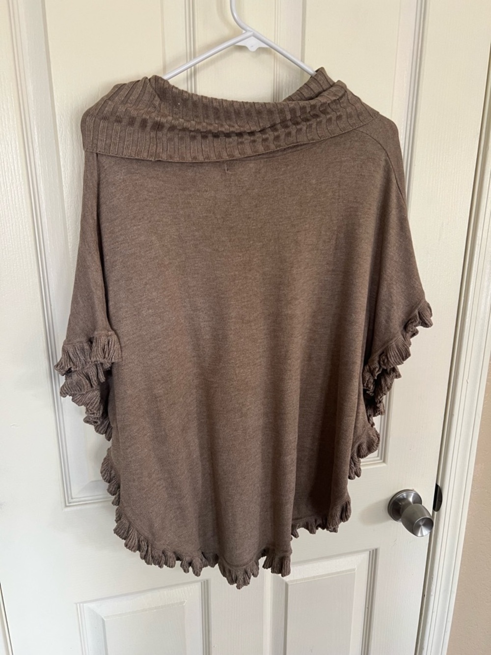 Joseph A Taupe Ruffle Poncho Sweater M Cowl Neck Knit Cape Style Top - Picture 10 of 11